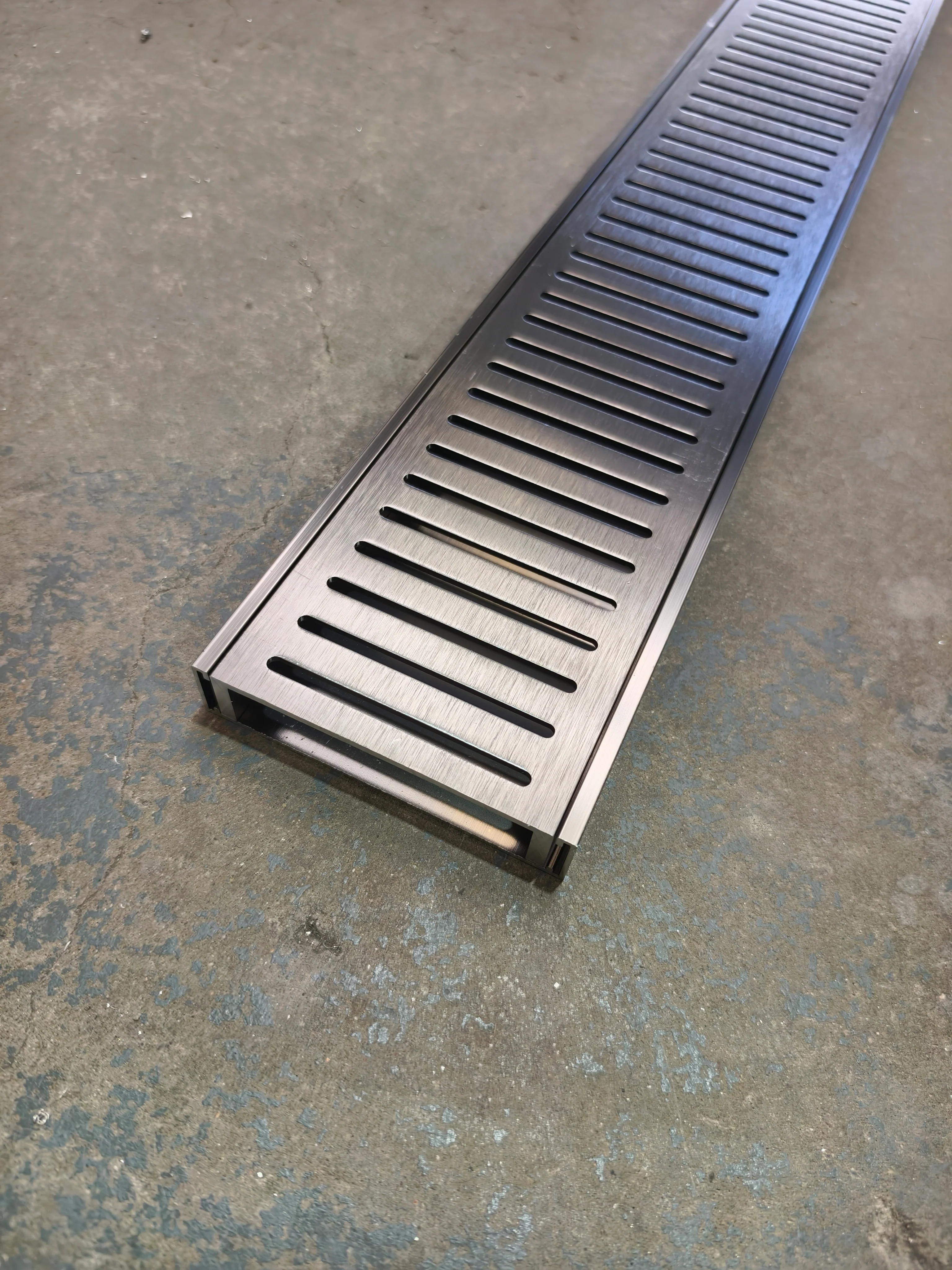 Brushed Gunmetal Slotted DIY Aluminium Grate Kit